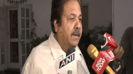 'Don't blame Cong govt for stampede, crowd was huge', says BCCI VP Rajiv Shukla 'Don't blame Cong govt for stampede, crowd was huge', says BCCI VP Rajiv Shukla