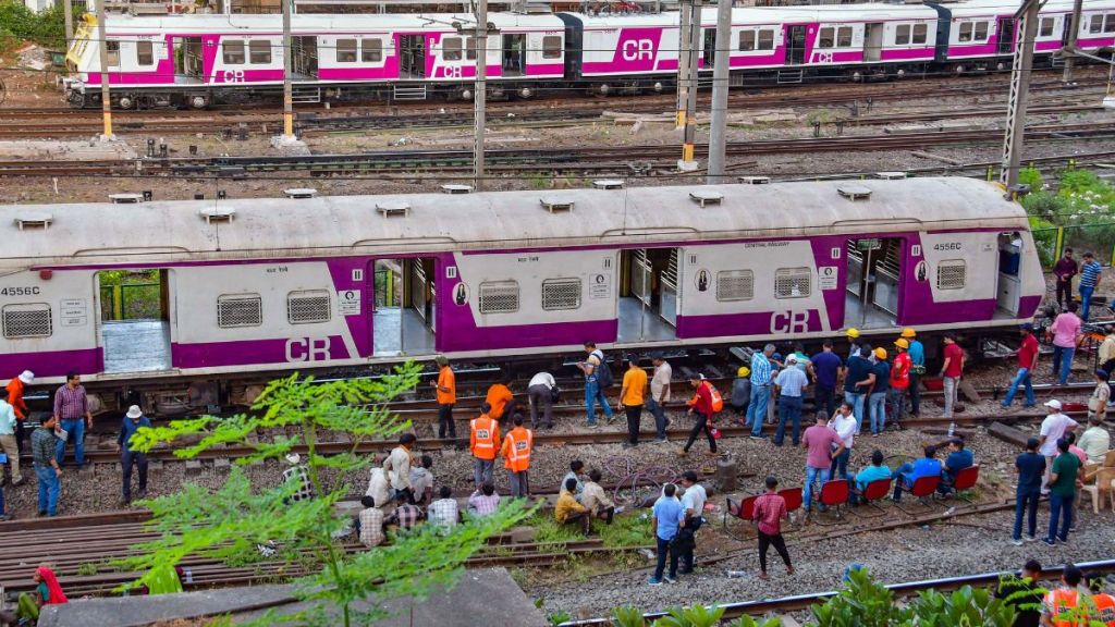 Mumbai Local Train Pushpak Express Accident Mumbai Local Train Pushpak Express Accident