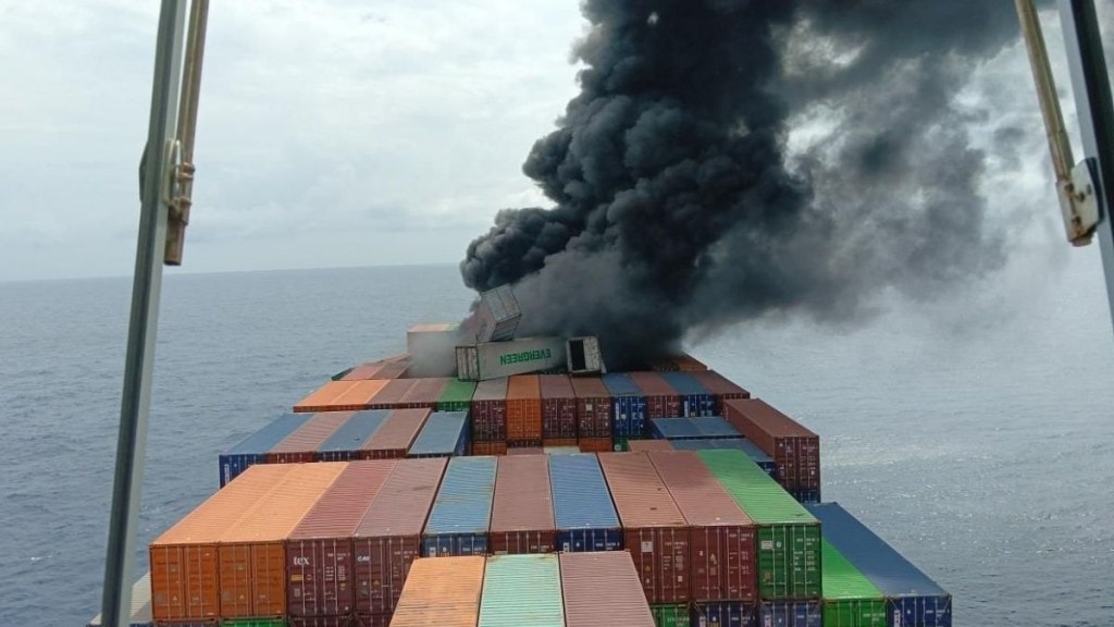 kerala ship fire kerala ship fire