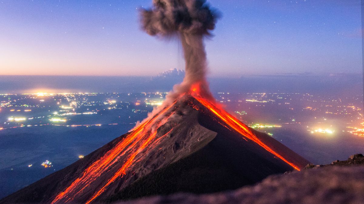 bali indonesia volcano