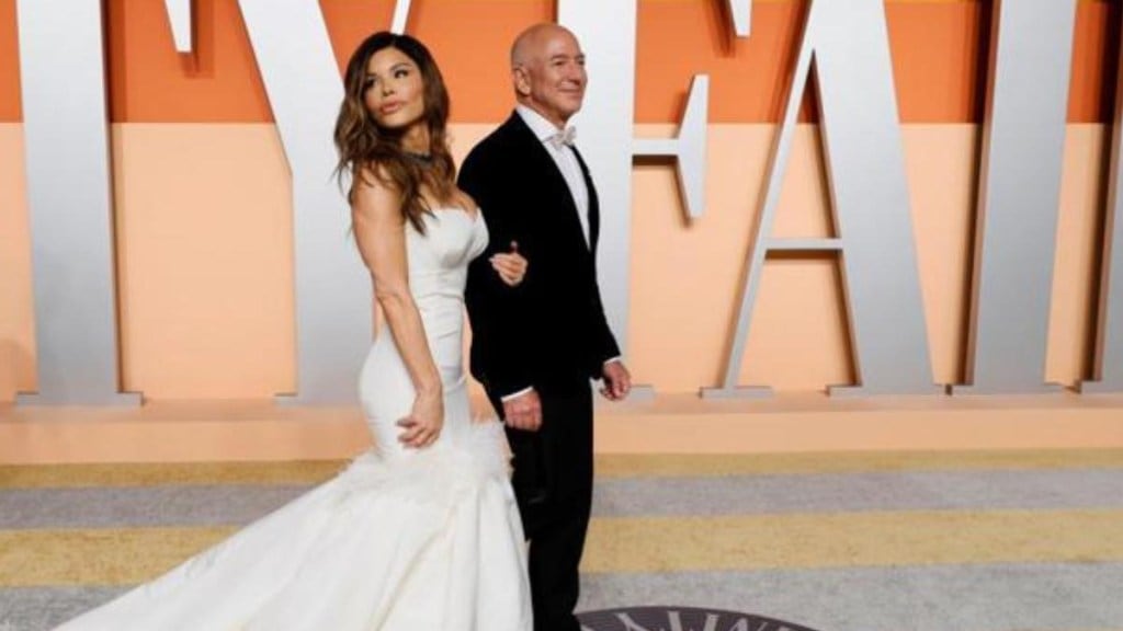 jeff bezos wedding cost, lauren sanchez, jeff bezos lauren sanchez wedding, venice, venetian wedding, eva longoria, katy perry, kim kardashian, kris jenner, jeff bezos wife, who is jeff bezos wife, lifestyle news, lifestyle