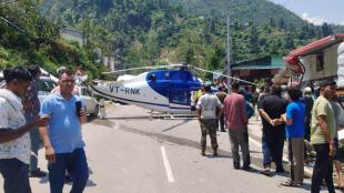 kedarnath helicopter crash, kedarnath chopper crash, kedarnath chopper landing video, kedarnath news, kedarnath helicopter video, india news