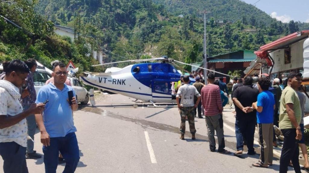 kedarnath helicopter crash, kedarnath chopper crash, kedarnath chopper landing video, kedarnath news, kedarnath helicopter video, india news