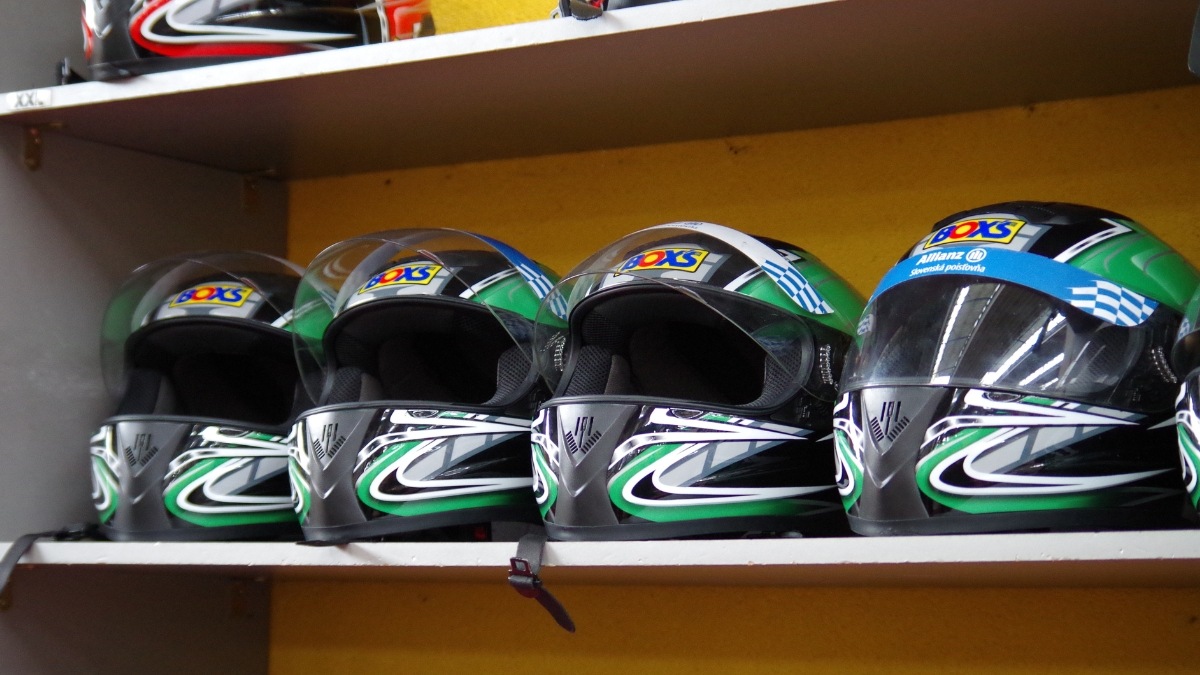 helmet cleaning, care, motorcycle helmet maintenance