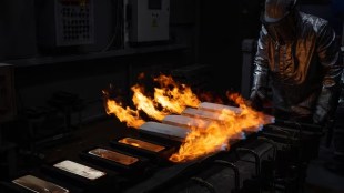 gold price, gold returns, gold all-time high, safe-haven asset gold, tariffs