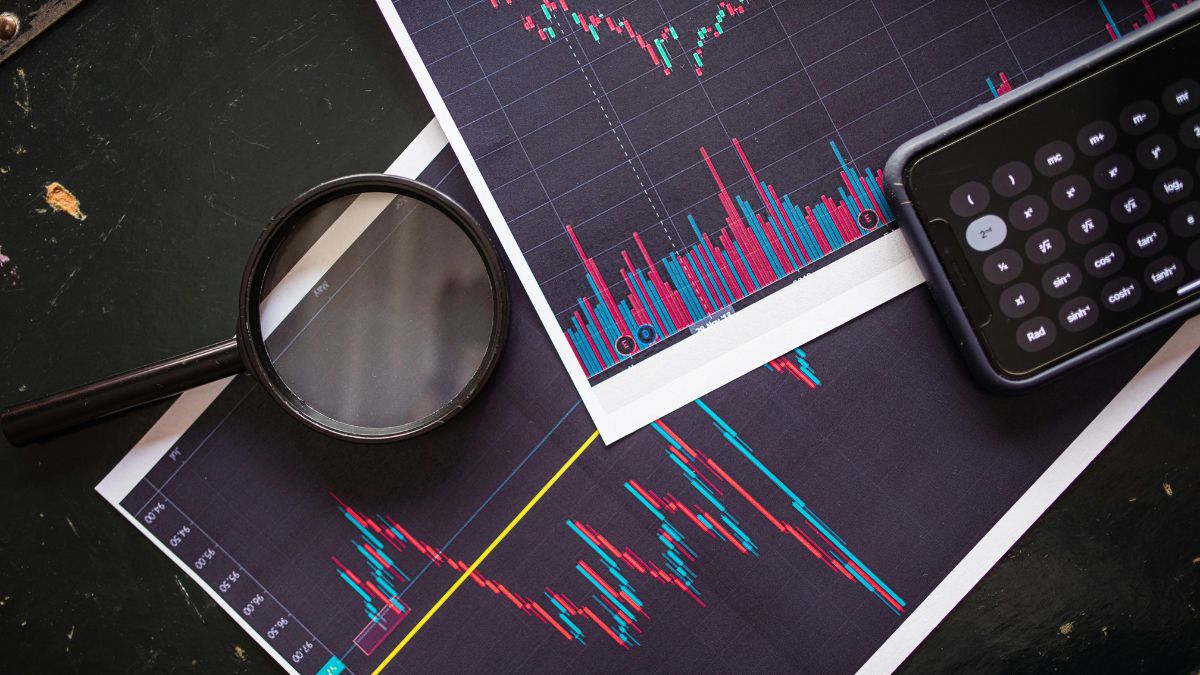 Analysts suggest this selling spree, which may continue until the end of June. (Image Source: Pexels)