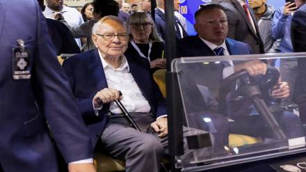 Warren Buffett donates $6 billion Berkshire shares