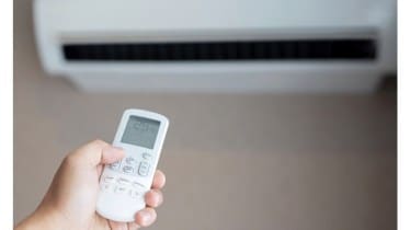 Social Media floods with memes as Netizens react to AC temperature standardisation. (Image Source: Pixabay)