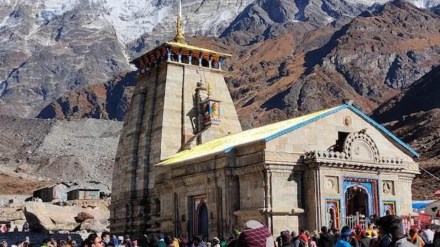 Char Dham Yatra suspended amid torrential rains; Red alert issued in Uttarakhand Char Dham Yatra suspended amid torrential rains; Red alert issued in Uttarakhand