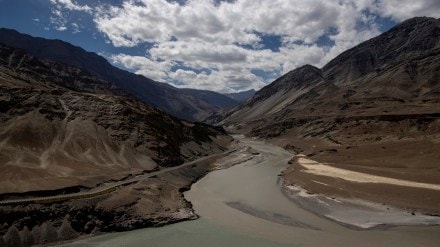 Pakistan wrote 4 letters to India amid water crisis due to the Indus Water Treaty suspension after Pahalgam attack : Reports. (Image Source: Reuters)