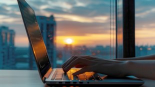 Japan breaks world internet speed records; Download an entire HD movie library in the blink of an eye