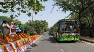 Saheli card offers free bus rides for women in Delhi