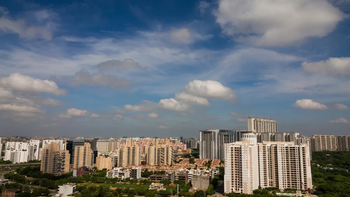 NRI, property case, tax dispute, Delhi High Court, TDS form, penalty, income tax return form