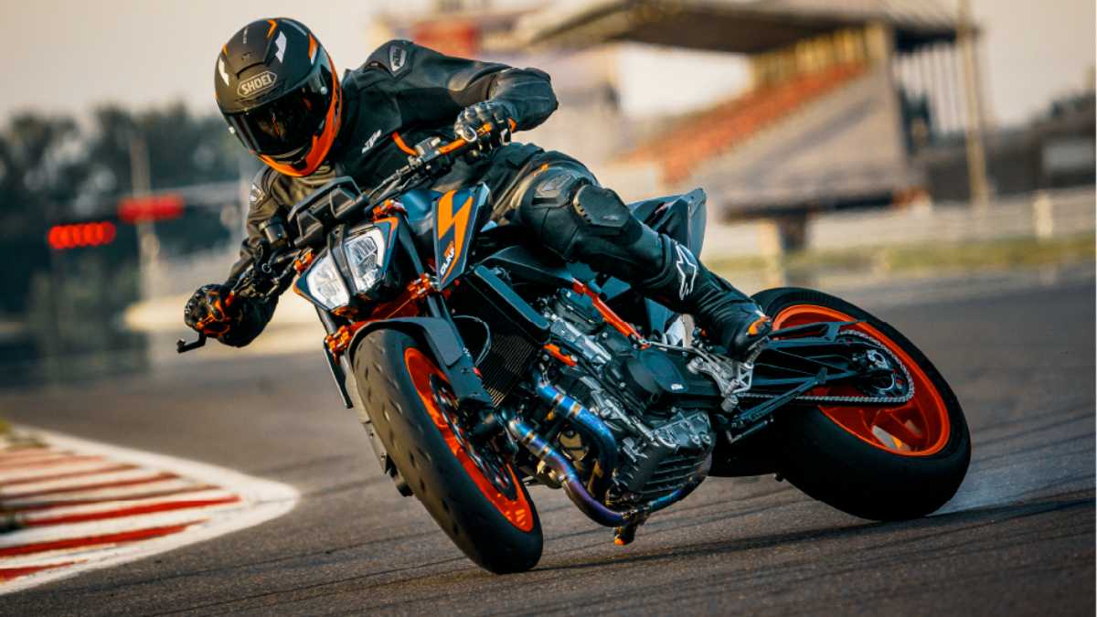 top 3 middle weight street naked motorcycles