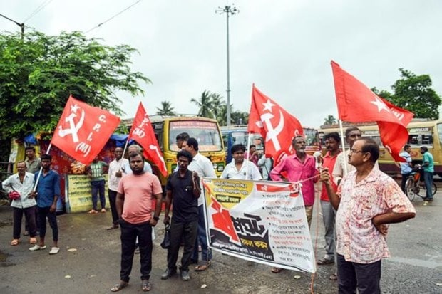 Communist Party of India (Marxist) supporters demonstrated in Nadia on Wednesday as part of the Bharat Bandh protest. (Image Source: ANI)