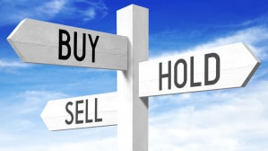 Motilal Oswal stock recommendations, DLF share price, Tech Mahindra target price, JSW Infrastructure stock news