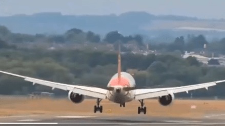 Air India Boeing 787-8 touch and go