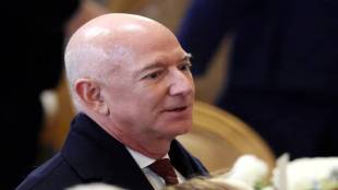 Bezos sells Amazon shares worth 737m