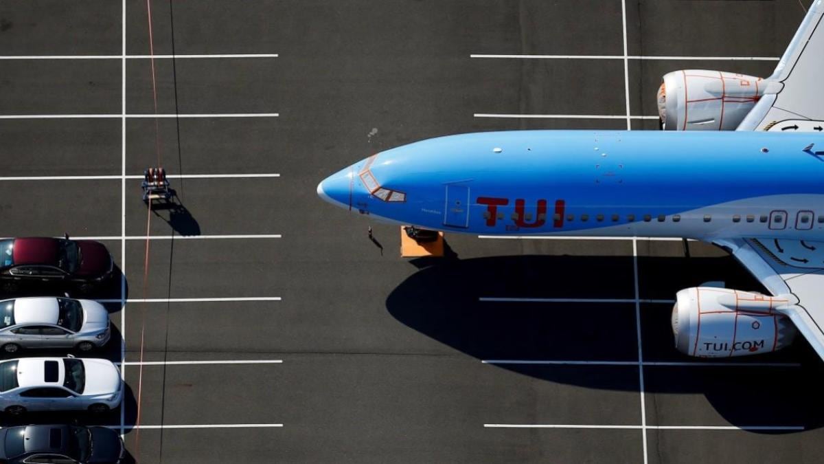 Boeing 787 Dreamliner, emergency landing, fight in flight, world news, aviation news