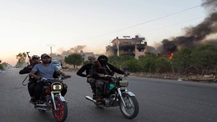 Bedouin fighters ride on motorbikes along a street, as Sweida province has been engulfed by nearly a week of violence triggered by clashes between Bedouin fighters and factions from the Druze, at Sweida governorate, Syria, July 18, 2025. (Photo source: Reuters)