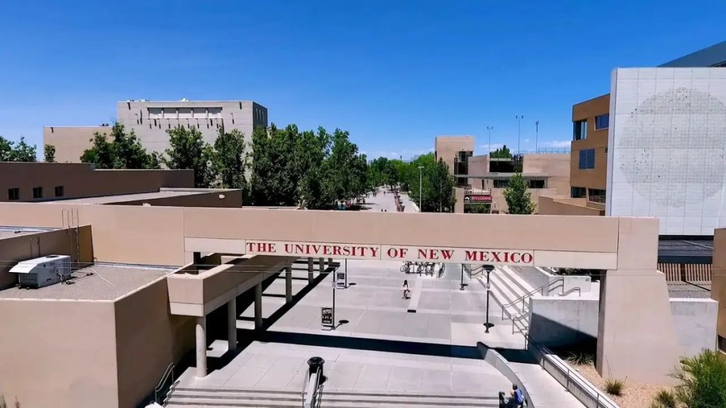 University of New Mexico dorm shooting: 1 dead, 1 injured, campus under shelter order University of New Mexico dorm shooting: 1 dead, 1 injured, campus under shelter order