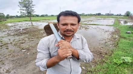 Eslavat Ramesh, a small farmer in the rain-fed Warangal district of Telangana Eslavat Ramesh, a small farmer in the rain-fed Warangal district of Telangana