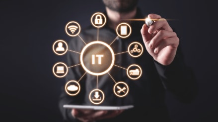 IT IT