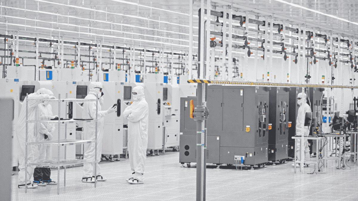 Chinese employees recalled from Apple factories in India.