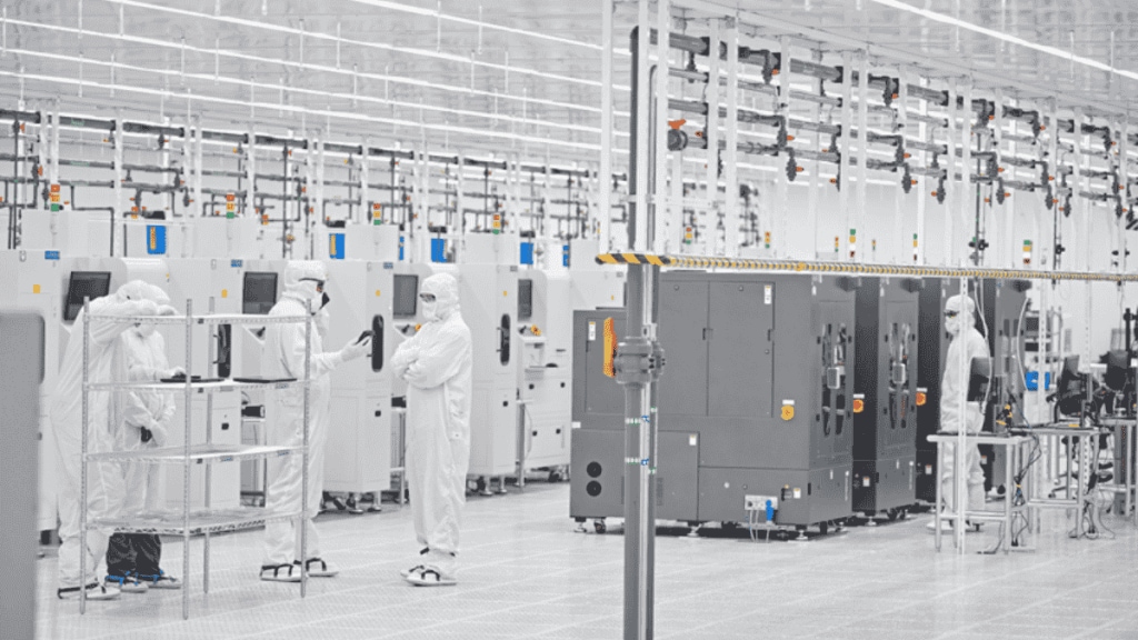 Chinese employees recalled from Apple factories in India.