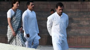 Rahul Gandhi backs Robert Vadra