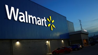Walmart Pulls Back on H-1B Jobs Amid Trump’s Costly New Visa Policy