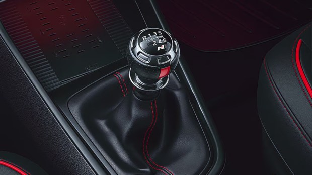 Hyundai 6-speed manual transmission