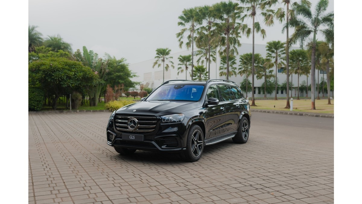 Mercedes-Benz GLS AMG Line, GLS AMG Line price India, new Mercedes SUV India 2025, Mercedes GLS 450 AMG Line specs, GLS 450d AMG Line features, luxury SUVs under 1.5 crore, GLS vs BMW X7, Mercedes-Benz India FY25-26, AMG Line SUV India, top-end luxury SUVs, new car launches July 2025, Mercedes GLS petrol vs diesel, AMG styling India SUV, Mercedes GLS review India
