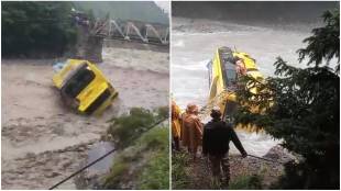 ITBP bus plunges into Sindh river