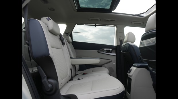 Kia Carens Clavis EV Price, Features, Specs and Review