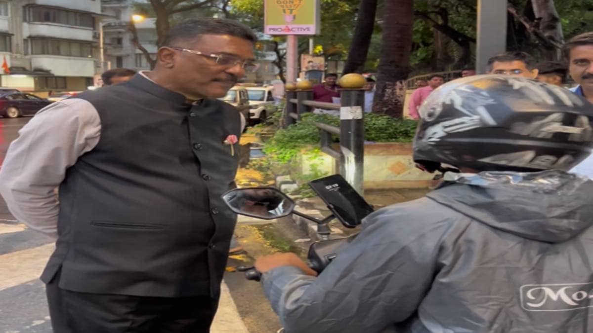 Maharashtra Transport Minister books ride via Rapido