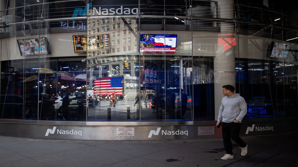 Tesla earnings report, stock price, Alphabet, Google share price, analysts Tesla earnings report, stock price, Alphabet, Google share price, analysts