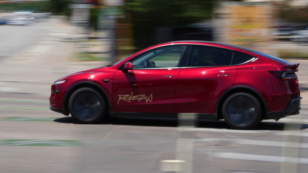 Tesla Robotaxi set to roll out in Bay Area, San Francisco this weekend. (AP Photo/Eric Gay)