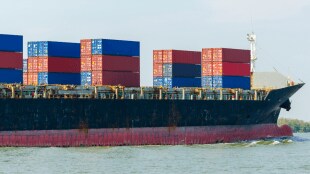India Poised for Export Boost as US Tariffs Hit Competitors; Textile Stocks Rally. (Image Source: Canva)