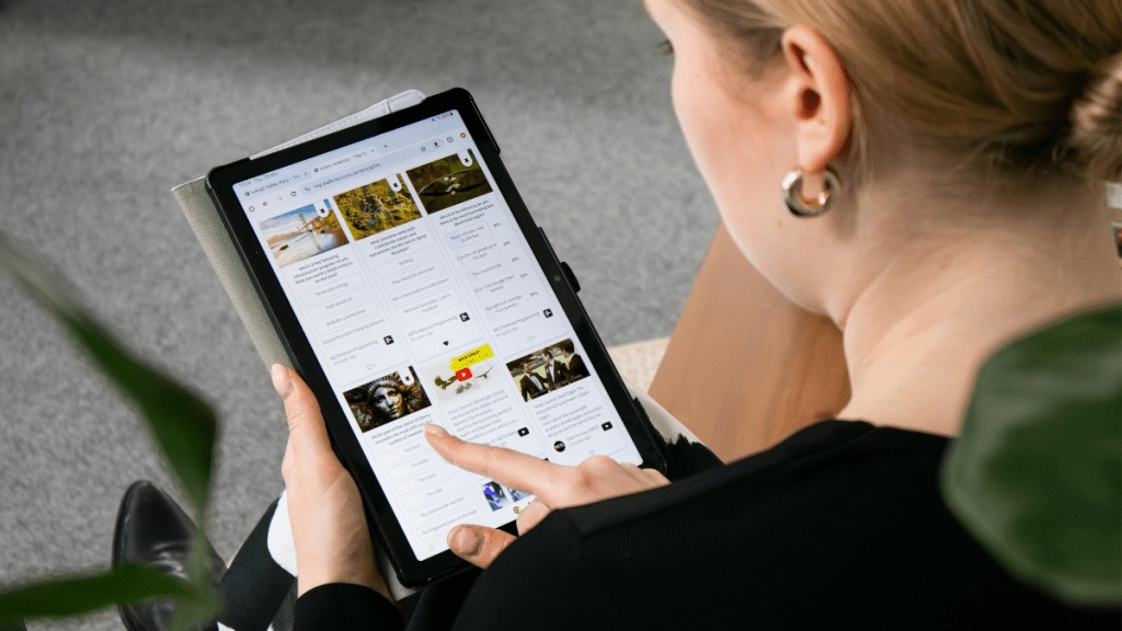 social media, psychological damage, FOMO, west asia, web