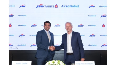 (L-R) Mr. Parth Jindal, Managing Director, JSW Paints shakes hand with Mr. Greg Poux-Guillaume, CEO, AkzoNobel during a joint press conference in Mumbai on Tuesday. Photo Credit: JSW Paints (L-R) Mr. Parth Jindal, Managing Director, JSW Paints shakes hand with Mr. Greg Poux-Guillaume, CEO, AkzoNobel during a joint press conference in Mumbai on Tuesday. Photo Credit: JSW Paints