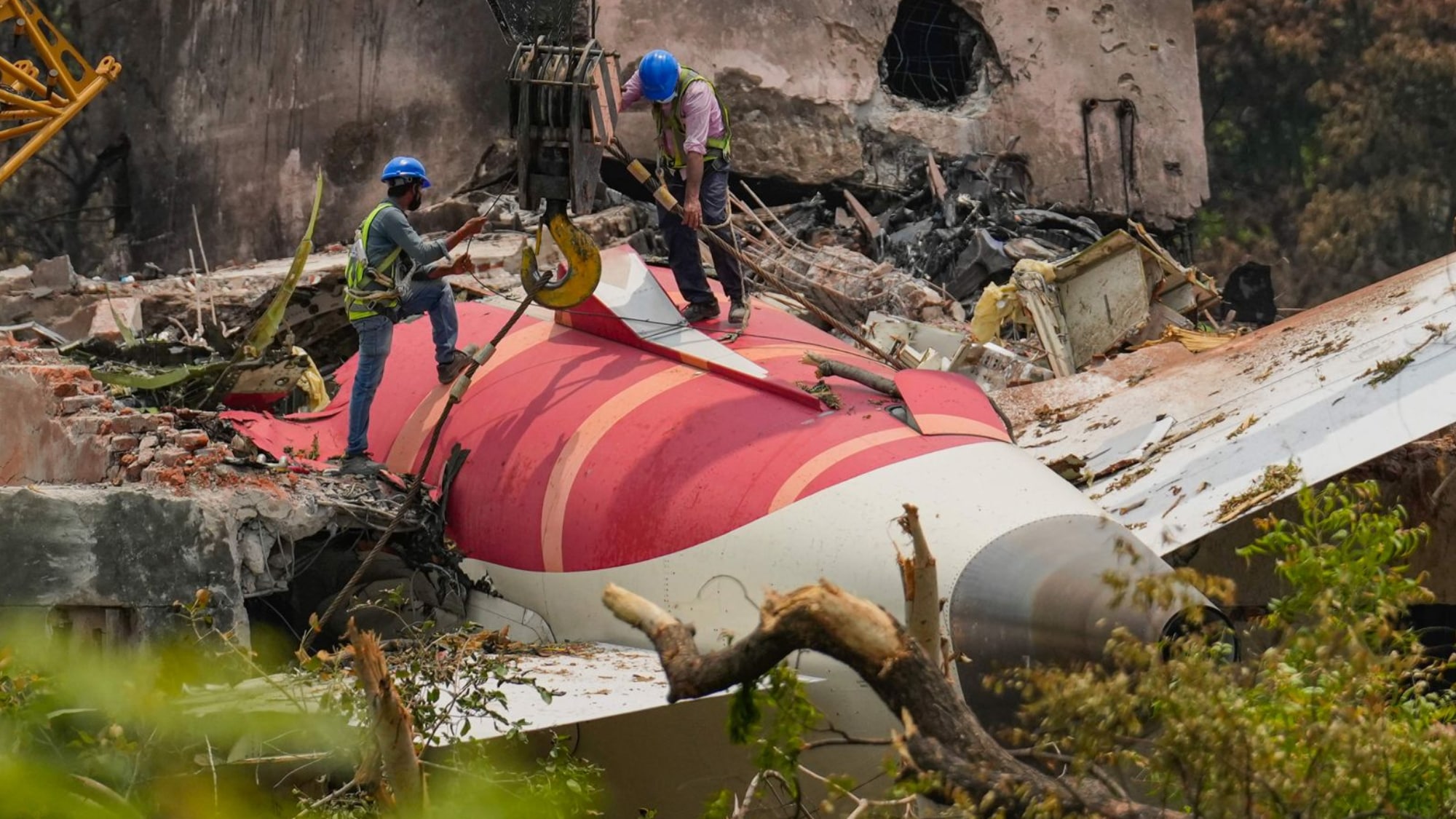AI 171 crash: 'TCMA failure may have caused Boeing 787 crash,' says US aviation expert; 'engines throttled back after take-off' - India News | The Financial Express