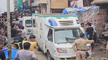 A ground-plus-one house collapsed on 18 July 2025 at Chawl No. 37, Bharat Nagar, Bandra (East). A ground-plus-one house collapsed on 18 July 2025 at Chawl No. 37, Bharat Nagar, Bandra (East).