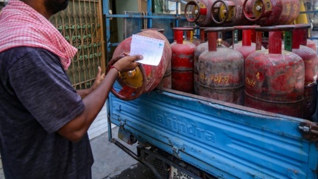 There is no corresponding relief for households. The price of the 14.2 kg domestic LPG cylinder remains unchanged. There is no corresponding relief for households. The price of the 14.2 kg domestic LPG cylinder remains unchanged.