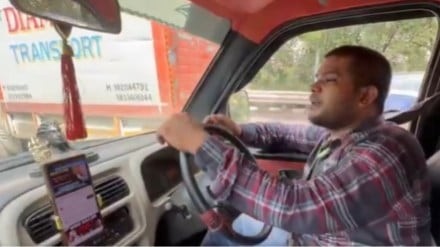 He praised SEBI’s regulatory changes, stating, “This is a good rule by SEBI.