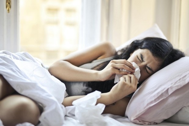 Constant dampness, exposure to cold rain, and frequent temperature shifts from air-conditioned rooms to humid outdoors can trigger sore throats, nasal congestion, cough, and even bronchitis in vulnerable individuals. (Image: Pexels/Pixaby)