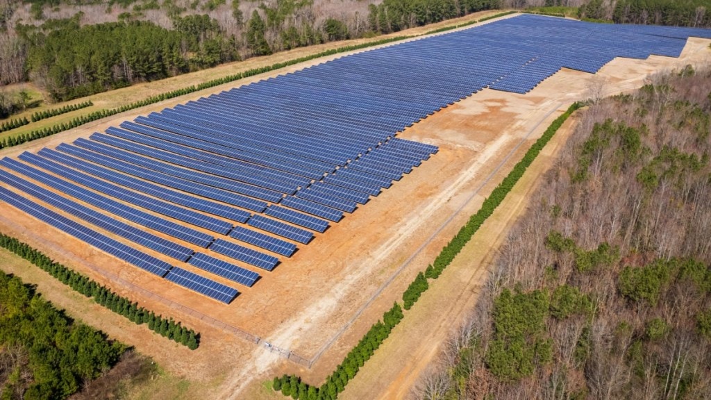 INOX Clean Energy files DHRP with SEBI; eyes Rs 6000 crore through its IPO INOX Clean Energy files DHRP with SEBI; eyes Rs 6000 crore through its IPO