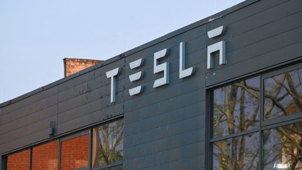 Tesla to open first India showroom in Mumbai next week