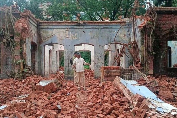 The demolished house once belonged to Upendra Kishor Ray Chowdhury, Satyajit Ray’s grandfather. He was a well-known writer, publisher, and pioneer in children’s literature in Bengal. The building holds historic and emotional significance. (Image source: X)