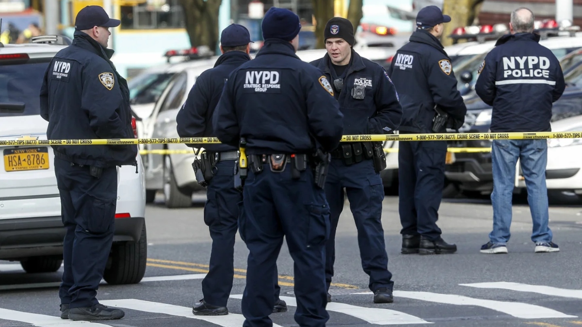 At least three killed, others injured as multiple gunmen open fire inside New York restaurant (Representational image/AP) At least three killed, others injured as multiple gunmen open fire inside New York restaurant (Representational image/AP)
